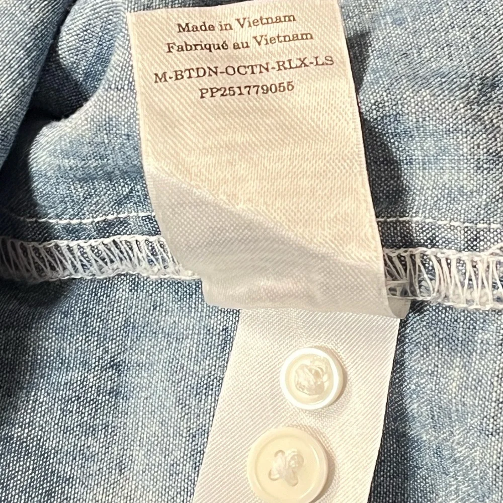 Everlane Relaxed Organic Cotton Chambray Long Sleeve Button Down Shirt Medium